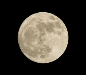 propiedades espotericas de la luna