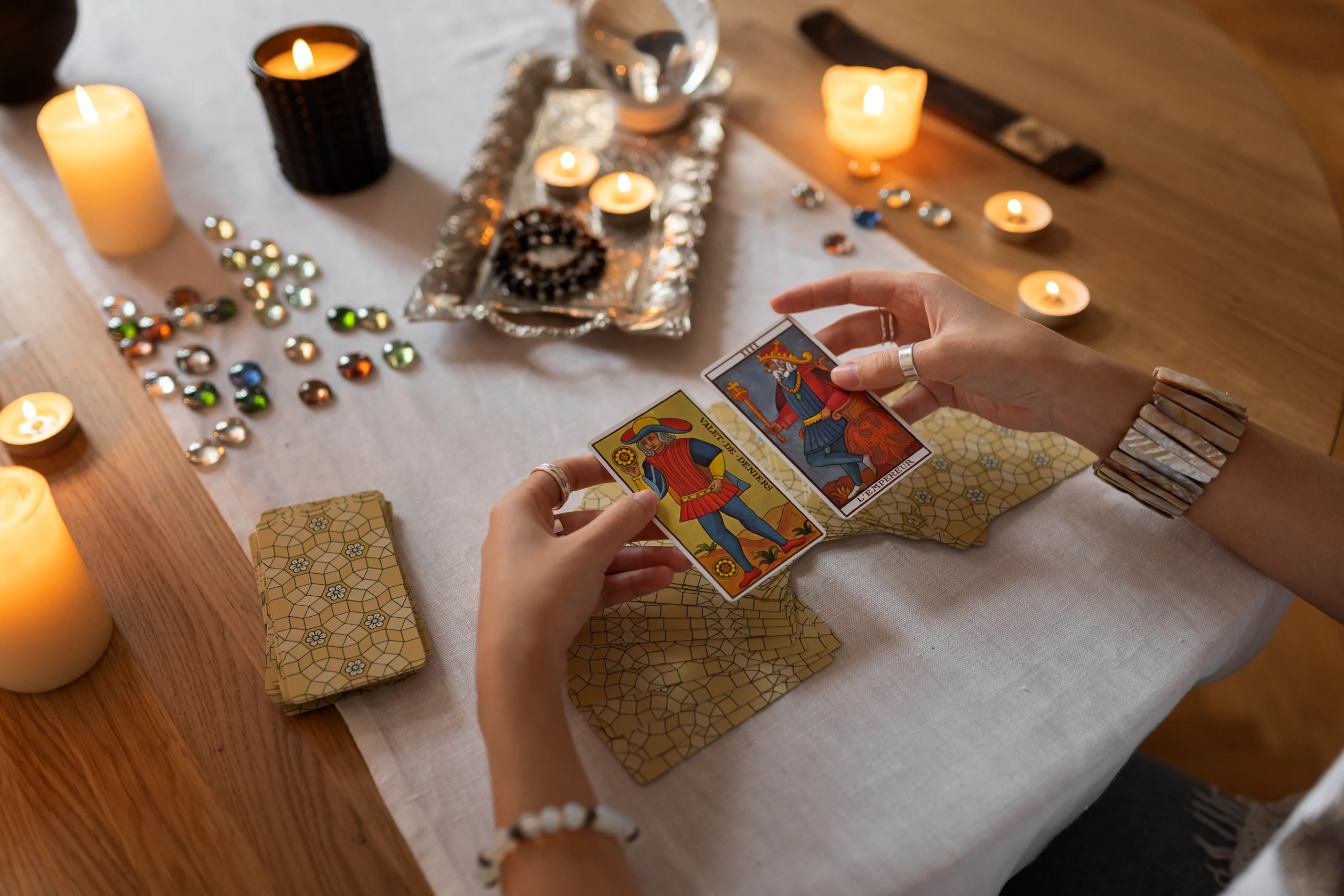 Cómo Leer Cartas del Tarot