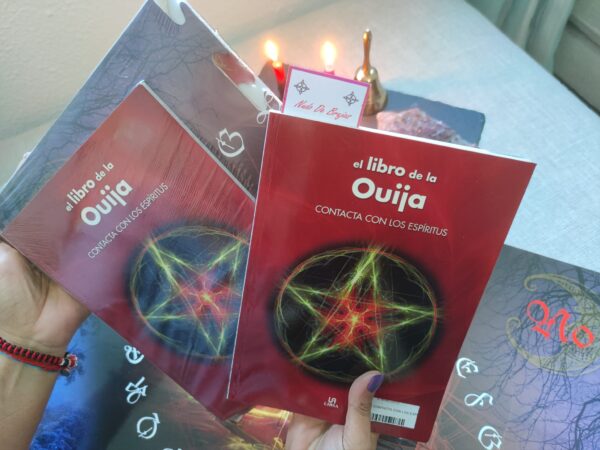 Comprar El Libro de la Ouija: Contacta con los Espíritus + Tablero Incluido