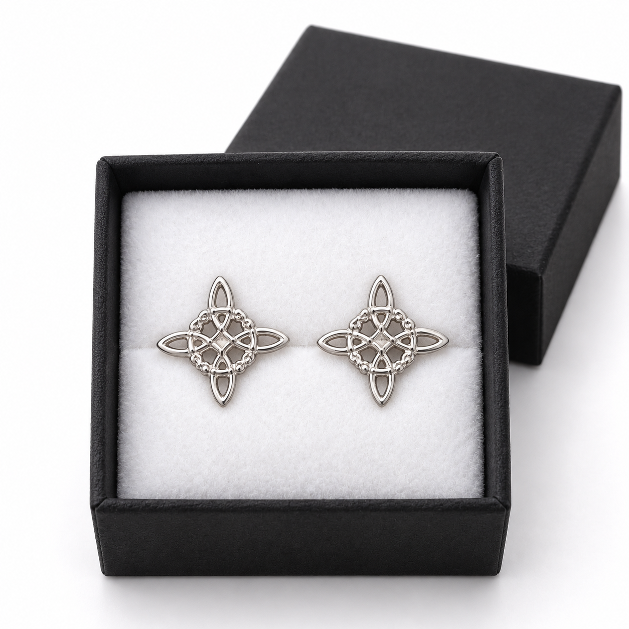 Pendientes Nudo de Brujas de Plata de Ley 925 1 Pendientes Nudo de Brujas de Plata de Ley 925 en caja de regalo